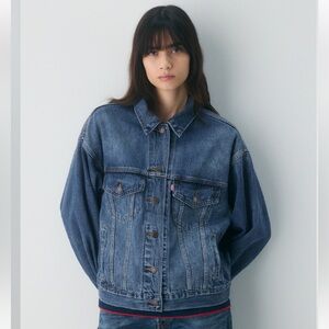 Levi's
Levi's '90s Trucker Jacket SMALL